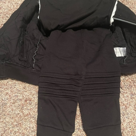 Boys Outfit Set size 12 months - Picture 3 of 4